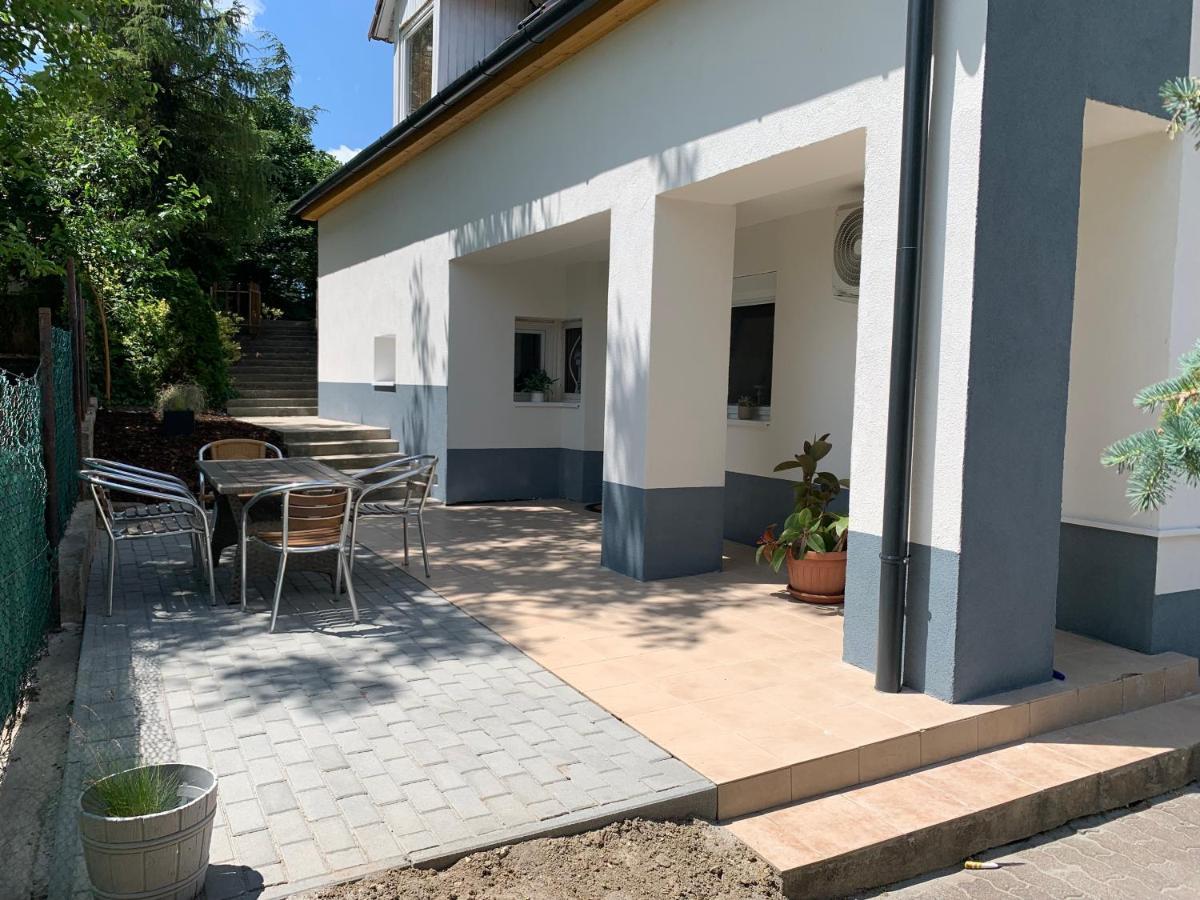 Borsi Apartman Balatonalmadi Exterior photo